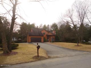 5 Pheasant Walk, Glens Falls NY  12804-9021 exterior