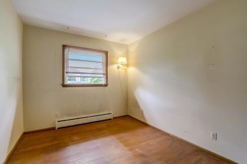 11315 Glenbrook Ln, Thiensville WI  53092-3113 exterior