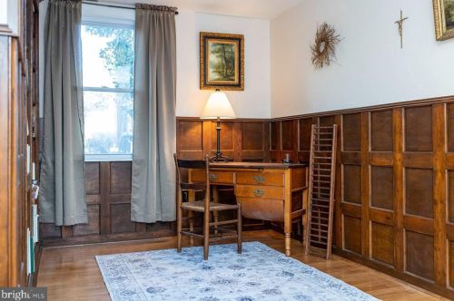 102 High St, Edinburg VA  22824-3084 exterior