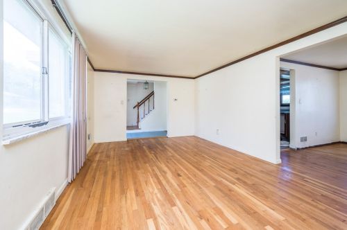 114 Fox Chase Dr, Verona PA  15147-2806 exterior