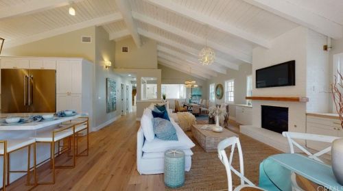 1657 Gates Ave, Manhattan Beach CA  90266-7028 exterior