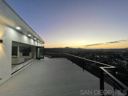 1110 Monterey Dr, El Cajon CA  92020-6718 exterior