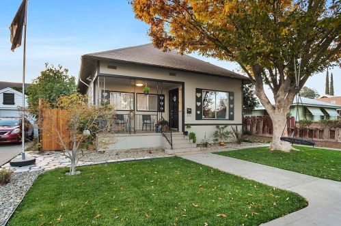 1241 R St, Newman, CA 95360-1528
