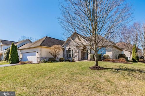 855 Crooked Stick Dr, Navy Sup Dpt, PA 17050-2298