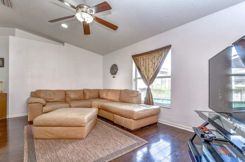 1144 Westwood Dr, Lutz FL  33549-4129 exterior