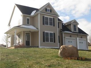 3 Breezy Knoll Dr, Bloomfield, CT 06002-1620