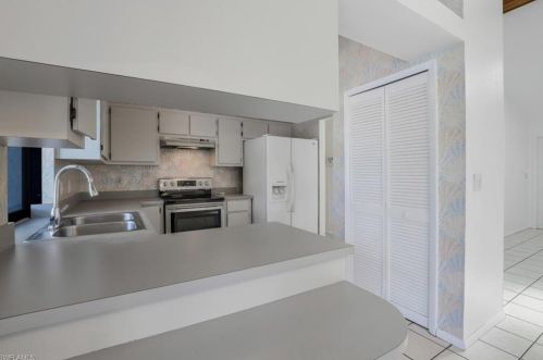 3728 6th Ave, Cape Coral FL  33904-5203 exterior