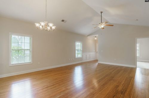 272 Tufton Ct, Cayce-West Columbia SC  29033-2752 exterior