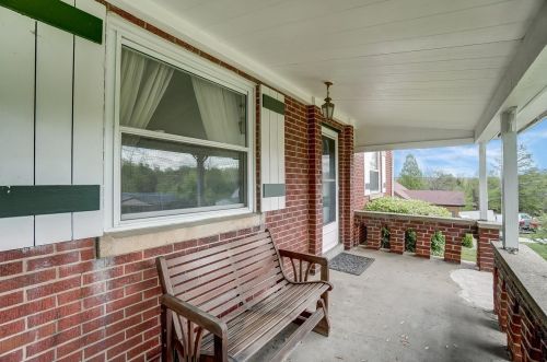 6162 Davis Ct, Cincinnati, OH 45247-7811