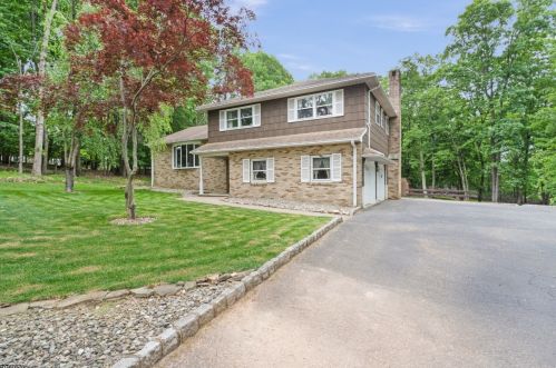 11 Conklin Ln, Warren NJ  07059-7010 exterior