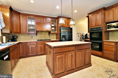 59 Brighton Pl, Charles Town WV  25414-2584 exterior