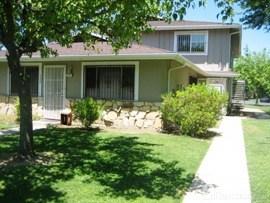 2576 Fairmont Ave, Fresno CA  93705-0105 exterior