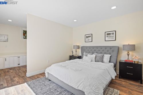 1725 36th Ave, Oakland CA  94601-3619 exterior
