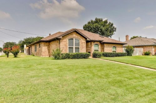 5701 Guadalajara Dr, Fort Worth, TX 76180-6123