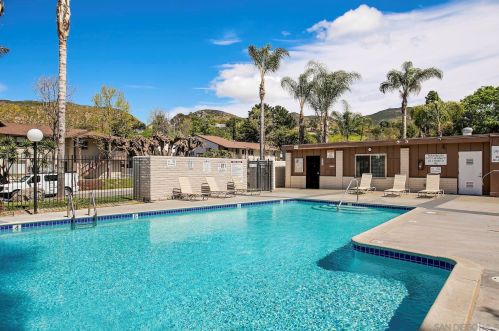 6492 Bell Blf Ave, San Diego CA 92119-1046 exterior