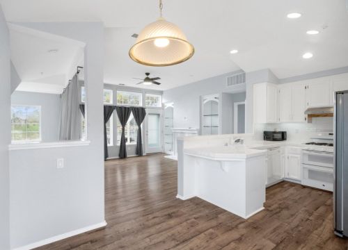 23 Outlook Cir, Pacifica CA  94044-2146 exterior