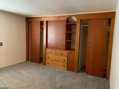 9 Henry St, Oxford NJ  07863-3027 exterior