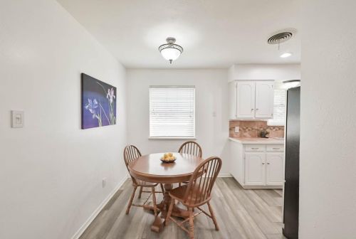 6128 Walraven Cir, Fort Worth TX  76133-2744 exterior