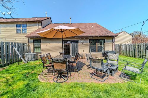 33 Rutledge Ct, East Brunswick NJ  08816-4020 exterior