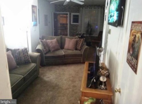 6539 Marsden St, Philadelphia, PA 19135-2708