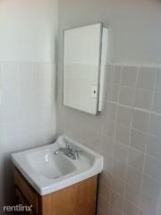 46 Cook St, Brooklyn NY  11206-4004 exterior