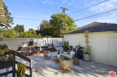 12202 Hartsook St, North Hollywood CA  91601-3961 exterior