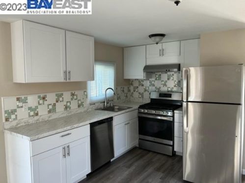 208 2nd Ave, Pacifica CA  94044-2202 exterior
