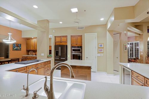 6462 Amber Sun Dr, Scottsdale AZ 85266-7034 exterior