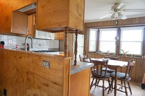 60 E St, Groton CT  06340-5366 exterior