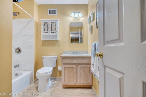 305 Bartley Rd, Jackson Twp NJ  08527-1166 exterior