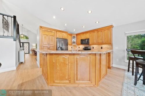 1277 144th Ter, Hollywood FL  33028-2925 exterior