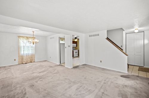 1220 Harvest Ct, Bridgeville PA  15017-1108 exterior