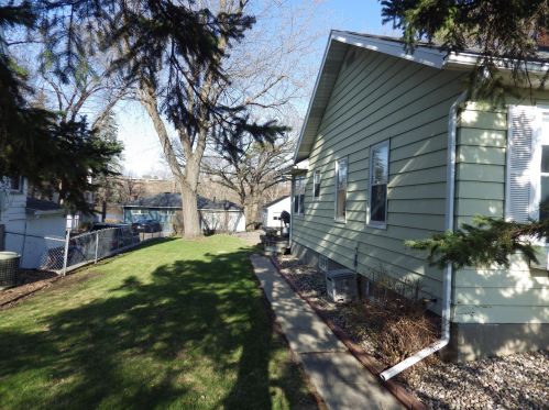 1205 Kilian Blvd, Saint Cloud, MN 56304-1646
