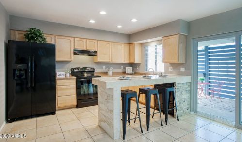 6025 Columbus Ave, Phoenix, AZ 85033-4639