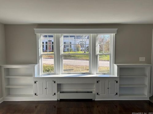 7 Arlington Hts, Norwich CT  06360-1801 exterior