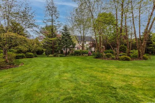 54 Casey Ln, Mount Sinai NY  11766-2336 exterior