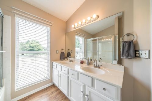 7026 Glade Ln, Florence KY  41042-4304 exterior