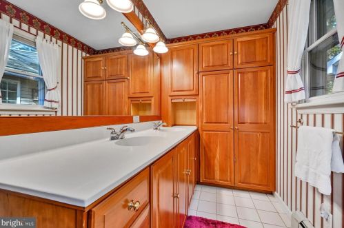 1743 Tall Oaks Rd, Molino PA  17961-9502 exterior