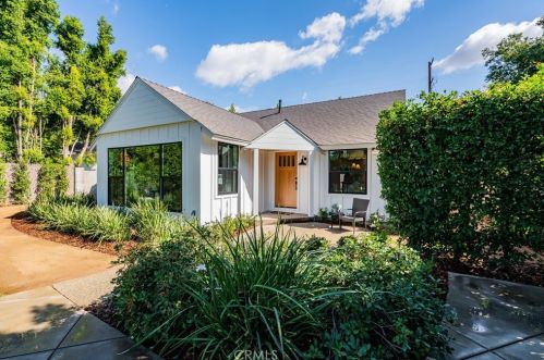 6464 Firmament Ave, Van Nuys CA  91406-6218 exterior