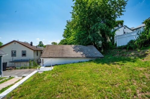 551 Leo St, Industrial Hillside NJ  07205-1726 exterior