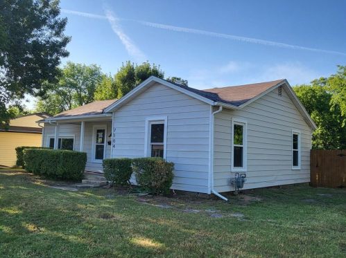 7104 Oak Park Dr, Fort Worth, TX 76118-6614