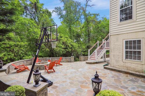4401 Burkes Promise Dr, Bowie MD  20720-4698 exterior