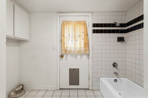 621 Chestnut Ave, Orange CA 92867-3743 exterior