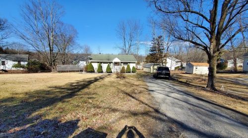 9 Upper Hillman Rd, Warwick NY  10990-2636 exterior