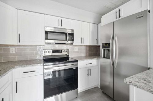 815 Jasmine Dr, West Palm Beach FL  33403-2106 exterior