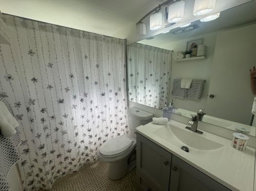 125 Dorchester F, West Palm Beach FL  33417-1442 exterior