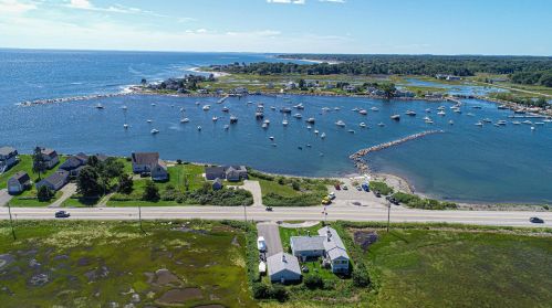 1761 Ocean Blvd, Rye NH  03870-2236 exterior