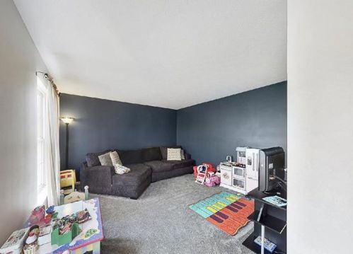 181 Cynthia Dr, Canonsburg, PA 15317-9725