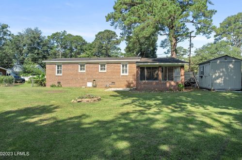 217 Burroughs Ave, Beaufort SC  29902-5307 exterior