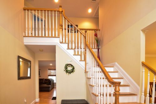 45 Crystal Brook Hollow Rd, Mount Sinai NY  11766-1606 exterior